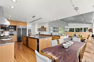 1549 Magnolia Way W, Seattle, WA 98199 - Photo 12