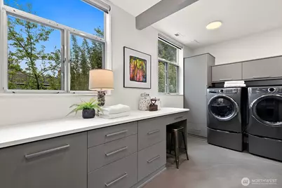 1549 Magnolia Way W, Seattle, WA 98199 - Photo 26