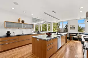 1549 Magnolia Way W, Seattle, WA 98199 - Photo 10