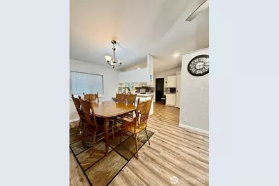 9065 Steele Creek Loop NE, Bremerton, WA 98311 - Photo 4