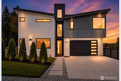 9215 22nd Avenue SW, Seattle, WA 98106 - Photo 2