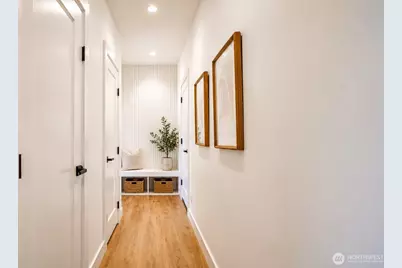 9215 22nd Avenue SW, Seattle, WA 98106 - Photo 20