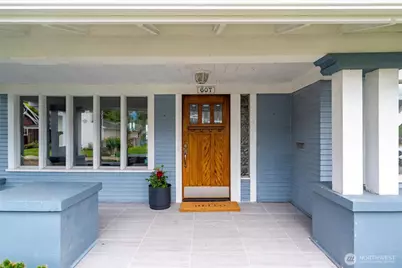 607 Warren Avenue, Everett, WA 98201 - Photo 4