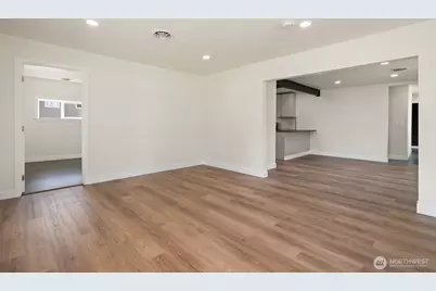 218 E King St, Aberdeen, WA 98520 - Photo 4