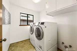 3834 NE 86th St, Seattle, WA 98115 - Photo 24