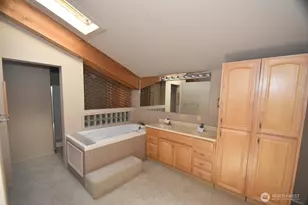 2954 SE Camano Dr, Camano Island, WA 98282 - Photo 12