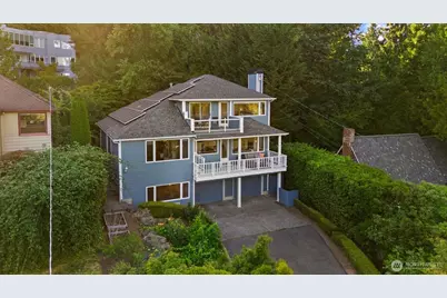 9009 45th Avenue NE, Seattle, WA 98115 - Photo 2