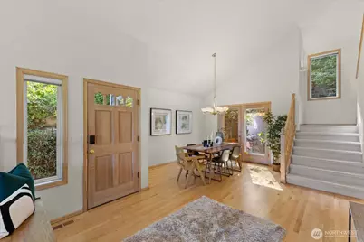 9009 45th Avenue NE, Seattle, WA 98115 - Photo 4
