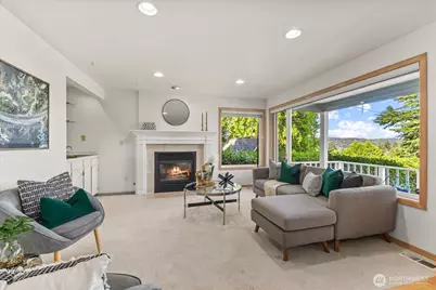9009 45th Avenue NE, Seattle, WA 98115 - Photo 10