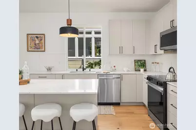 2538 14th Avenue W #B, Seattle, WA 98119 - Photo 8