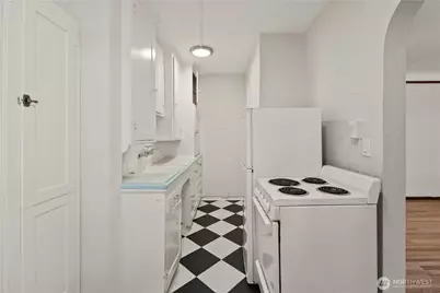 625 4th Avenue W, Seattle, WA 98119 - Photo 26