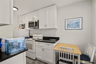 625 4th Ave W, Seattle, WA 98119 - Photo 14