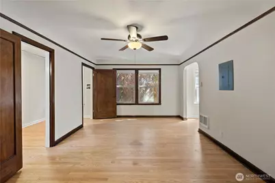 625 4th Avenue W, Seattle, WA 98119 - Photo 32