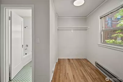 625 4th Avenue W, Seattle, WA 98119 - Photo 20