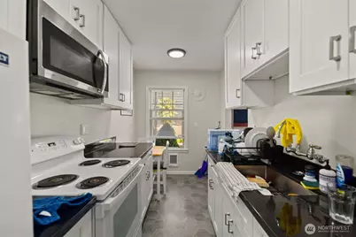 625 4th Avenue W, Seattle, WA 98119 - Photo 16