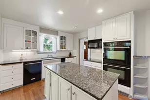 811 121st E, Tacoma, WA 98445 - Photo 16