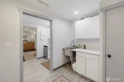 811 121st E, Tacoma, WA 98445 - Photo 30