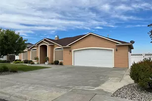4078 Cove W Dr, Moses Lake, WA 98837 - Photo 2