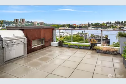 2834 Fairview Avenue E, Seattle, WA 98102 - Photo 16