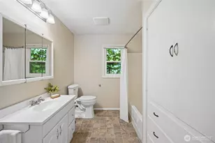 1712 D St, Lynden, WA 98264 - Photo 16
