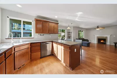 10606 SE 15th Street, Lake Stevens, WA 98258 - Photo 8