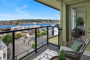 655 Crockett St, Seattle, WA 98109 - Photo 20