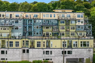 655 Crockett St, Seattle, WA 98109 - Photo 36