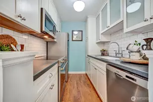 2111 E John St, Seattle, WA 98112 - Photo 8