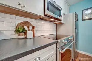 2111 E John St, Seattle, WA 98112 - Photo 10