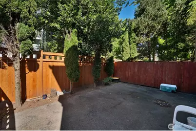2111 E John Street #204, Seattle, WA 98112 - Photo 36