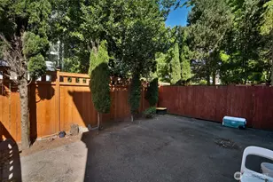 2111 E John St, Seattle, WA 98112 - Photo 36
