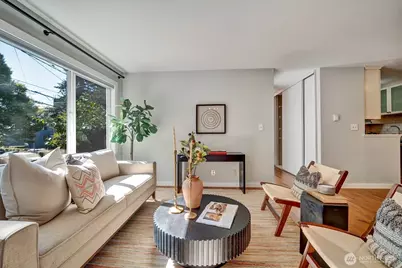 2111 E John Street #204, Seattle, WA 98112 - Photo 2