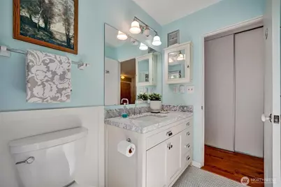 2111 E John Street #204, Seattle, WA 98112 - Photo 18