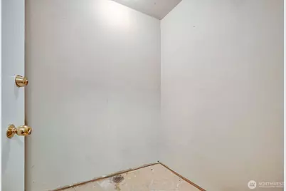 2111 E John Street #204, Seattle, WA 98112 - Photo 26