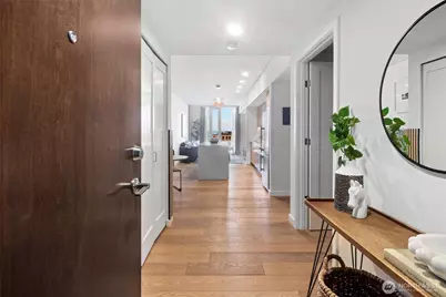 450 S Main Street #811, Seattle, WA 98104 - Photo 2