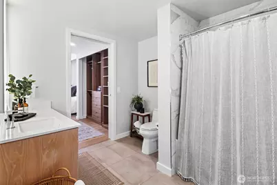 450 S Main Street #811, Seattle, WA 98104 - Photo 22