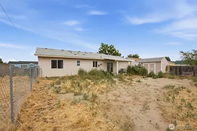 1227 Lowry Street, Moses Lake, WA 98837 - Photo 24