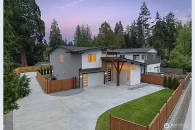 719 Edmonds Way, Edmonds, WA 98020 - Photo 1