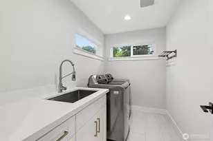 719 Edmonds Way, Edmonds, WA 98020 - Photo 34