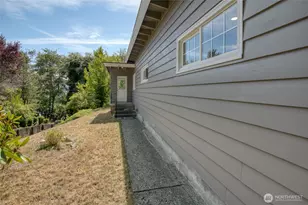 215 W Chenault Ave, Hoquiam, WA 98550 - Photo 34
