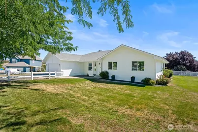 2291 Selah Loop Road, Selah, WA 98942 - Photo 2