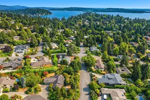 8811 NE 15th Pl, Clyde Hill, WA 98004 - Photo 12