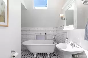 2815 8th Ave W, Seattle, WA 98119 - Photo 18