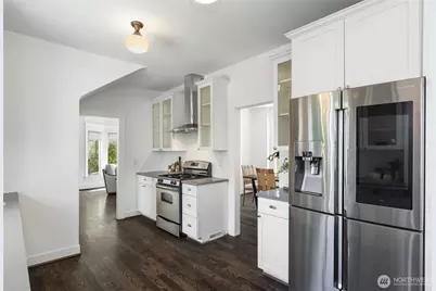 2815 8th Avenue W, Seattle, WA 98119 - Photo 10
