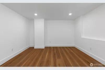 2815 8th Avenue W, Seattle, WA 98119 - Photo 26
