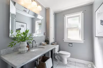 2815 8th Avenue W, Seattle, WA 98119 - Photo 14