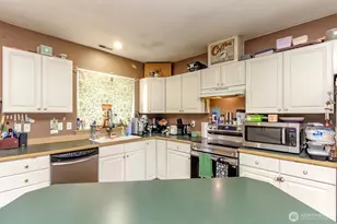 9910 140th St Ct E, Puyallup, WA 98373 - Photo 10