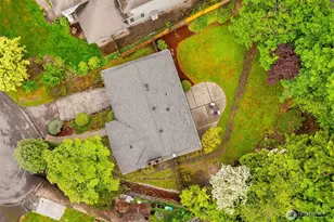 1315 102nd Ave NE, Bellevue, WA 98004 - Photo 2