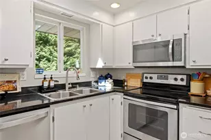 11002 24th Dr SE, Everett, WA 98208 - Photo 12
