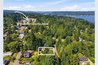 18689 2nd Avenue NE, Suquamish, WA 98392 - Photo 2